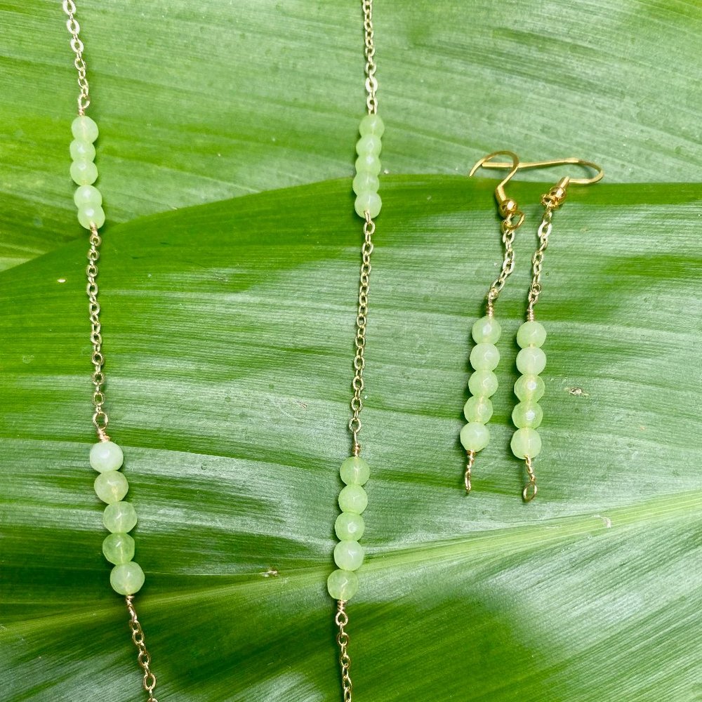 Peridot and Gold Jewelry Set